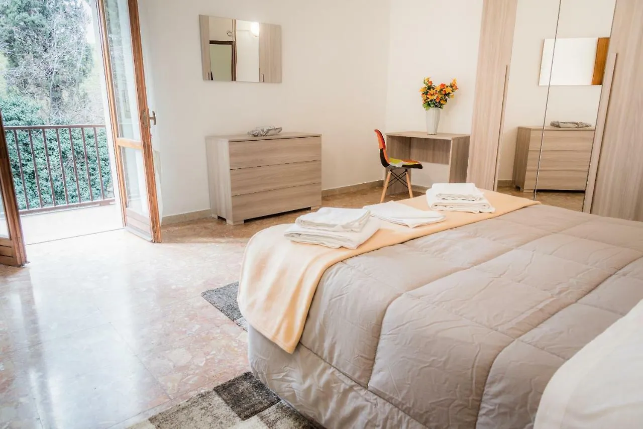 Gabrielli Rooms & Apartments - Maroncelli Vérone 0*,