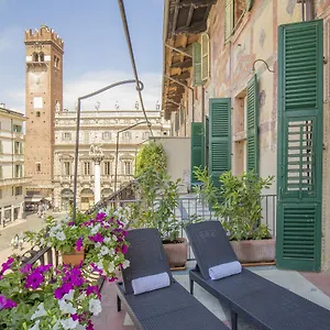 Corte Realdi Piazza Erbe Гостевой дом